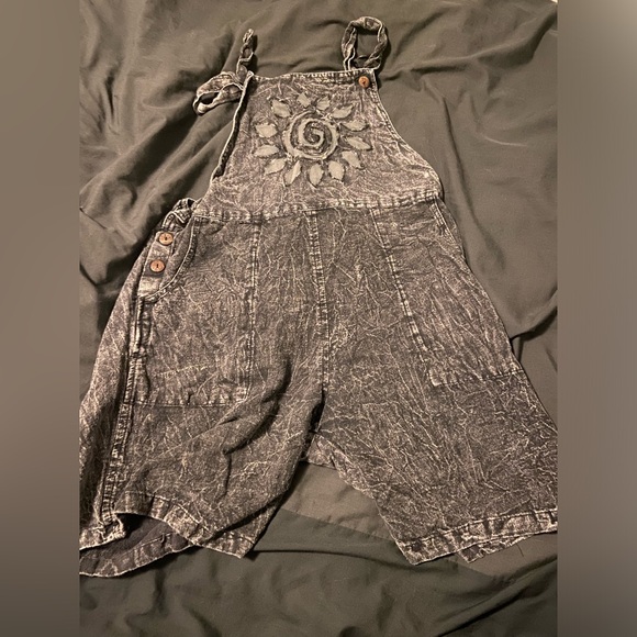 Summer shorts - Picture 1 of 2